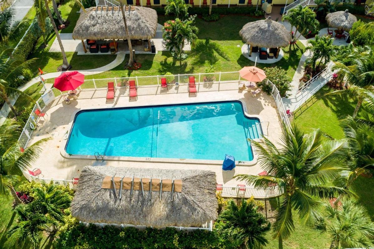Oceans Beach Resort & Suites ปอมปาโนบีช ภายนอก รูปภาพ